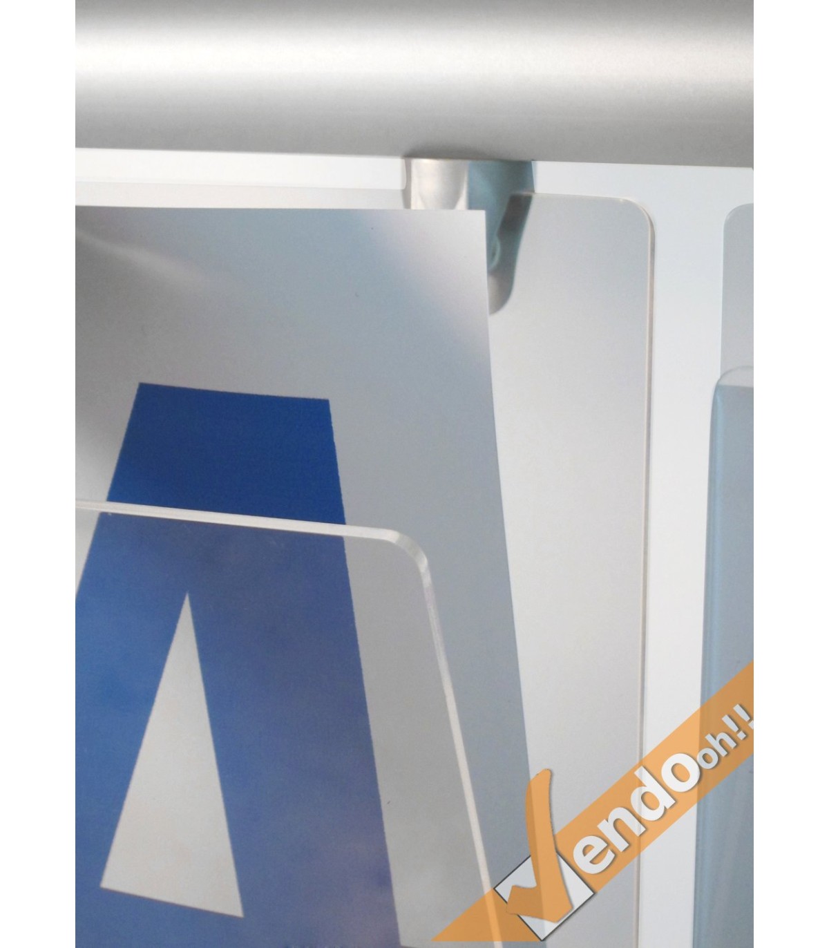 ESPOSITORE PUBBLICITARIO PORTA LOCANDINE DEPLIANT COMUNICAZIONI 16 POSTI A RUOTE