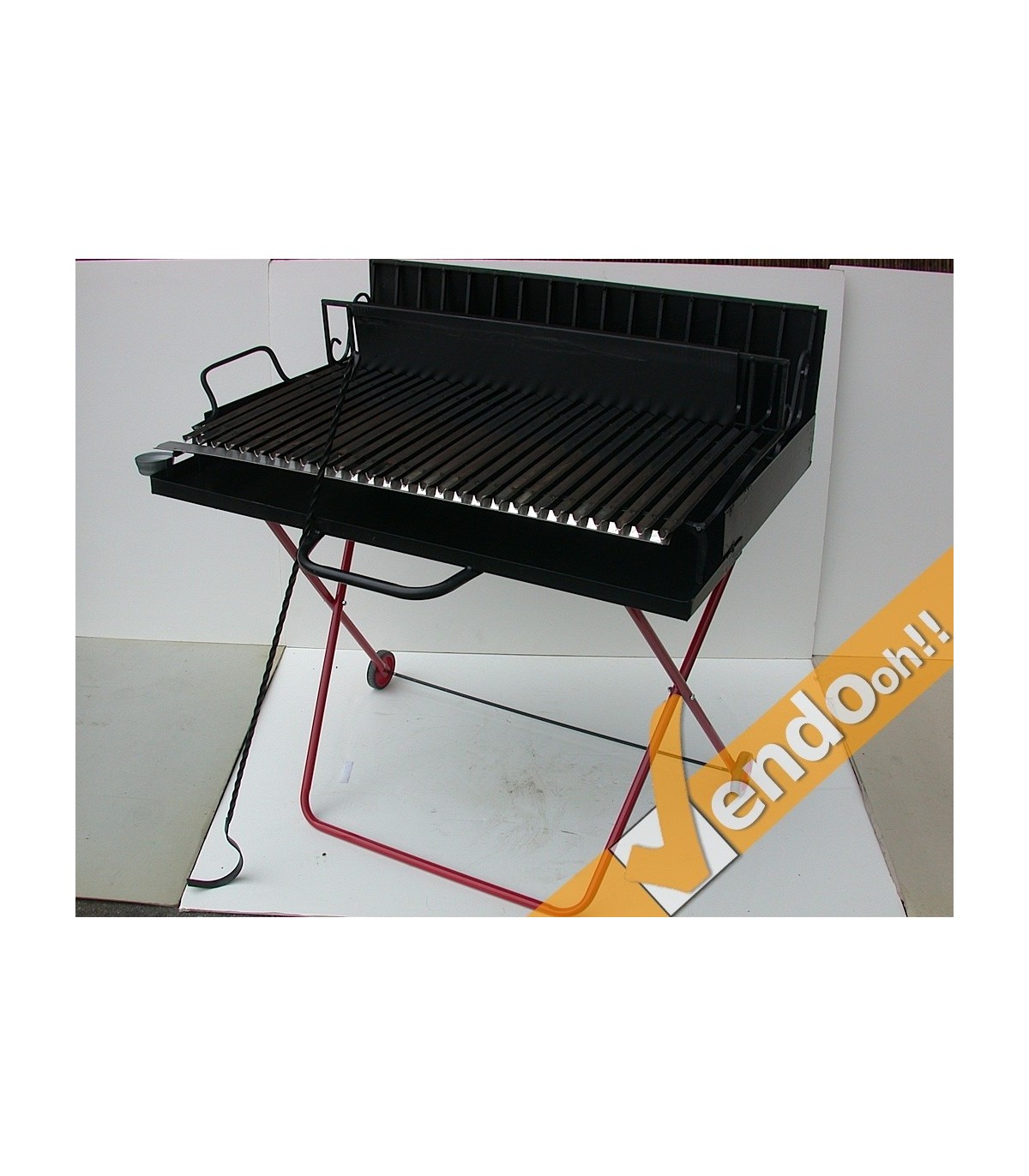 GRIGLIA BISTECCHIERA BARBECUE DA GIARDINO A LEGNA CON RUOTE PER USO ESTERNO