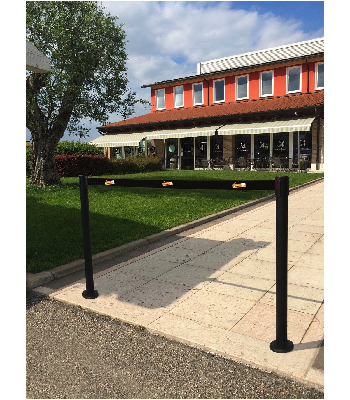 COLONNA COLONNINA A NASTRO TEATRO RECEPTION HOTEL SEGNA PERCORSO DELIMITA AREA