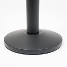 DETTAGLIO BASE SOPRA COLONNINA COLONNA NERA SEGNA PERCORSO PALINA PALETTO METALLO SEPARA CODA 5 METRI