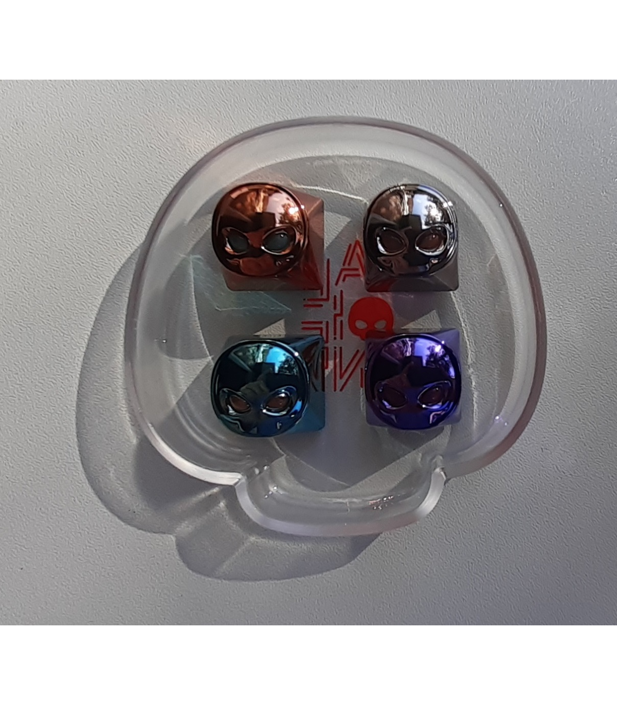 KEYCAPS 3D TRIDIMENSIONALI ALIENS ALIENI LUCE LED CHE TRASPARE DA OCCHI GAMING