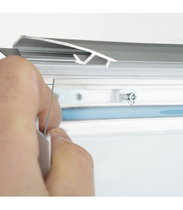 ESPOSITORE PUBBLICITARIO A CAVALETTO BIFACCIALE ANTI VENTO CON ZAVORRA 70X100 CON CORNICI A SCATTO