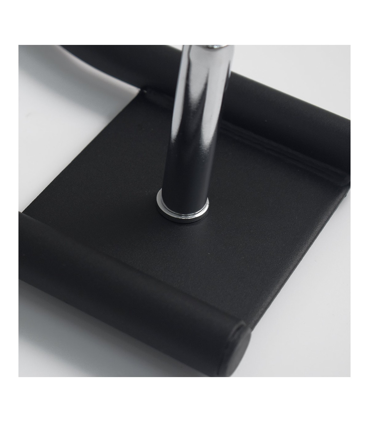 BASE PER CONCESSIONARI AUTO PER NOSTRI ESPOSITORI A BANDIERA LINEA ECO E DELUXE