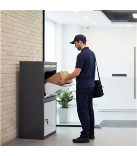 DETTAGLIO INSERIMENTO BOX CASSETTA POSTALE PER LETTERE E PACCHI CON DOPPIA APERTURA DI SICUREZZA ANTI INTRUSIONE